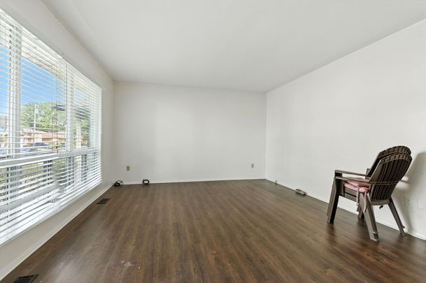 For Lease - 10 Owen Place Unit# MAIN, Hamilton, Ontario - Photo 1