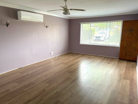 GOOD SIZE 2 BEDROOM UNIT - Photo 3