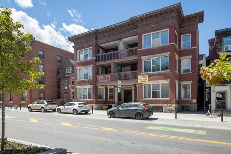 Welcome to our Holbrook Apartments! Bachelor to 3-Bedroom Apartments located on the heart of Elgin Street! - Photo 5