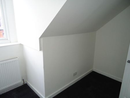 3 bedroom terraced house to rent - Photo 2