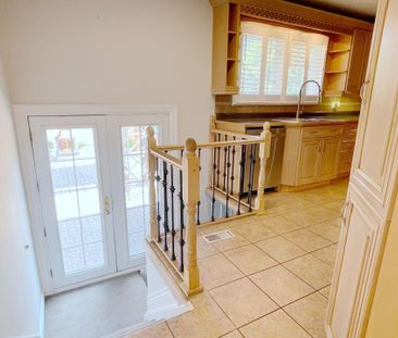 For Lease - 88 Foxbar Road, Burlington, Ontario - Photo 3