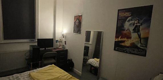Room in a Shared House, Cardigan Road, LS6 - Photo 2
