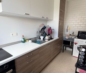 Instapklaar appartement met 2 slaapkamers, kelder EN garagebox - Photo 5
