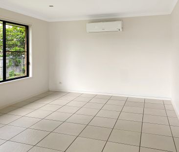 13 Colyton Street, - Photo 2