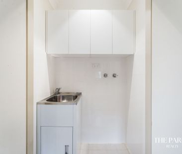 Beautiful Two Bedroom Granny Flat - Photo 3