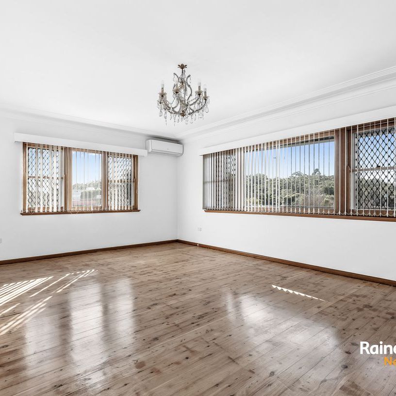Spacious home - 6 month lease only - Photo 1