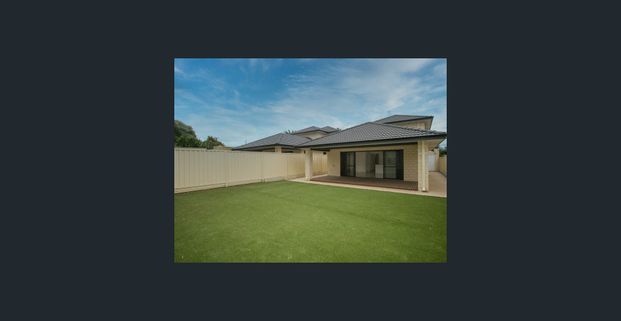 4x3 Spacious Two-Storey Home! - Photo 1