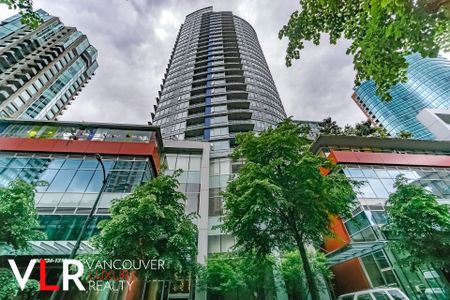 Condo in Downtown Vancouver, BC - Photo 2