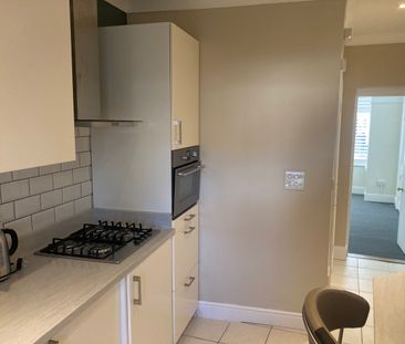Studio Flat, Colombo Road, IG1 - Photo 2