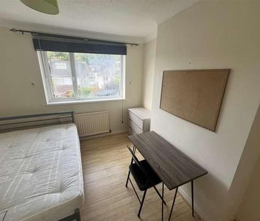 Lower Bevendean Avenue, Brighton, BN2 - Photo 2