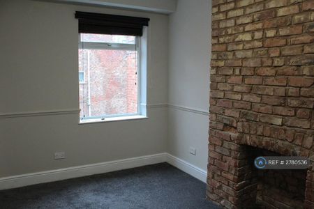 2 bedroom maisonette to rent - Photo 5