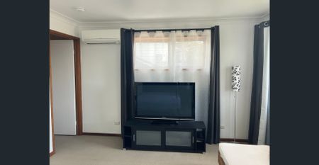 $580/week, Newly renovated 1 bedroom unit in Robertson 4109 - Photo 2