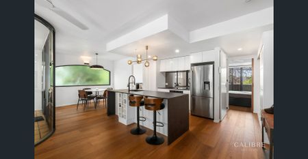 Stylish Inner-City Living - Furnished two bedroom apartment - Photo 4