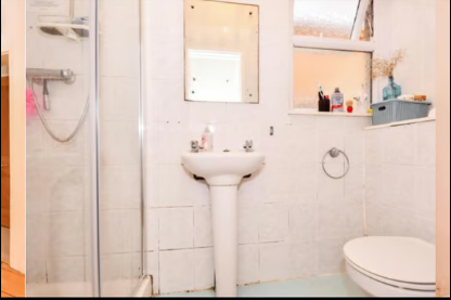 1 bedroom in a flat share to rent - Photo 4