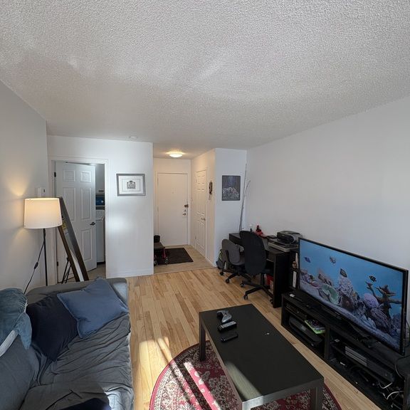 4/2 à Louer Pour 1er Avril - Photo 1