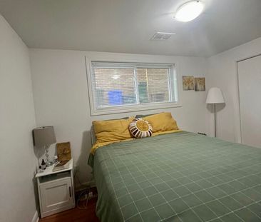 For Lease - 8 Carlotta Avenue Unit# B, Vanier and Kingsview Park, O... - Photo 4