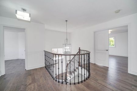 For Lease - 618 Foxcroft Boulevard, Newmarket, Ontario - Photo 5