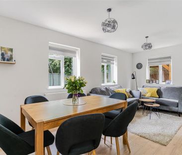 2 bedroom maisonette to rent - Photo 6