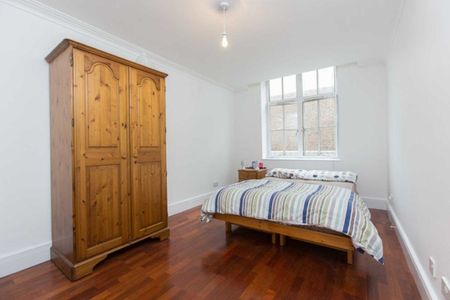 Russell Square, Bloomsbury, WC1B - Photo 2