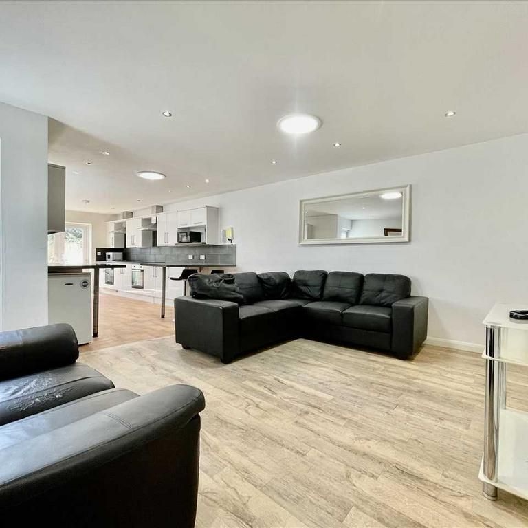 6 bedroom house share to rent - Photo 1
