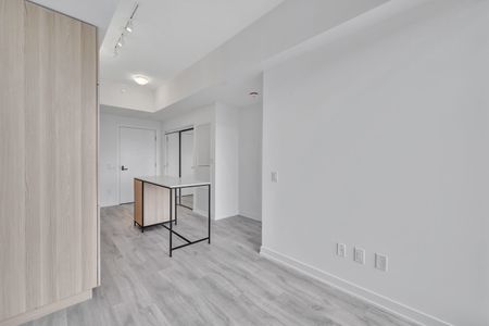 For Lease - 220 Missinnihe Way Unit# 324, Mississauga, Ontario - Photo 5