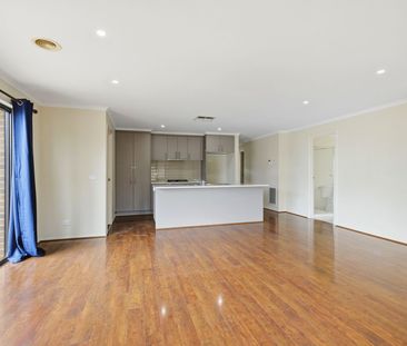 GLORIOUS GRIFFITH - Photo 1