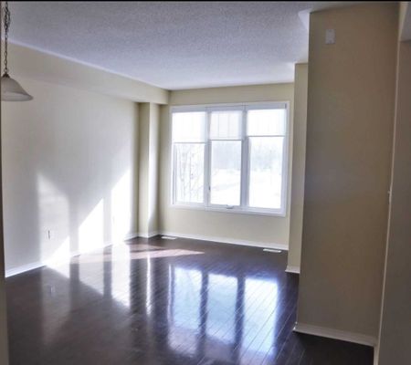 For Lease - (Main) - 3215 Thomas Street Unit# 2, Mississauga, Ontario - Photo 3