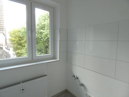 *** Singleappartement in zentraler Lage von E-Holsterhausen *** - Foto 2