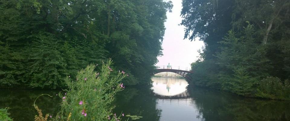 Helles, ruhiges möbliertes Apartment mit Balkon und Parkplatz - Photo 1