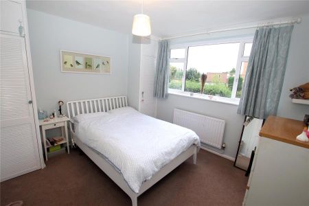 Effingham Court, Woking, Surrey, GU22 - Photo 5