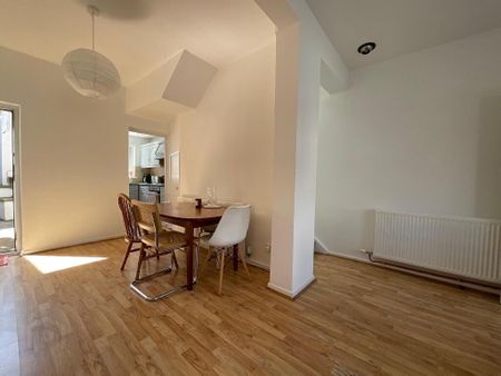 37 Jocelyn Avenue, Belfast, BT6 9AX - Photo 4