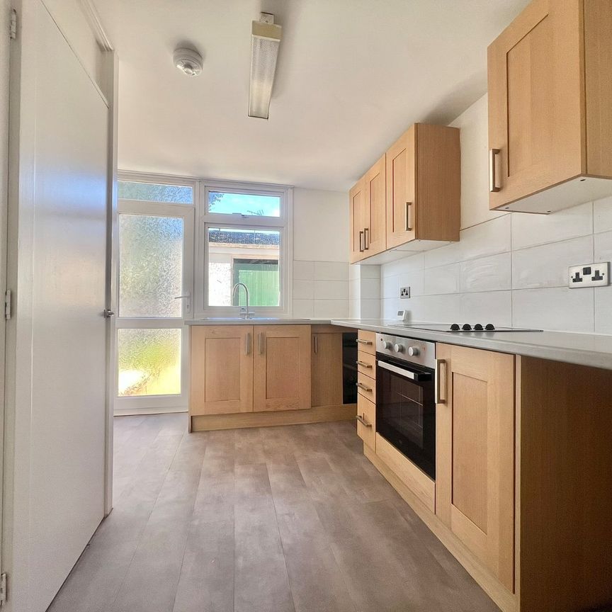 2 bedroom house to rent - Photo 1