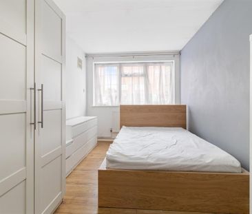 4 bedroom semi-detached house to rent - Photo 6