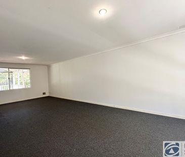 Stylish Family Living in the Heart of Kelmscott Hills HOME OPEN TUE... - Photo 4