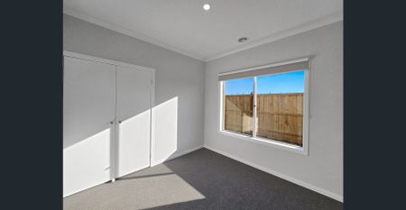 Modern Family Home in Armstrong Creek - Photo 4