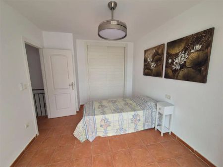 Piso de alquiler en Calle Ciudad de Tarragona, 3, Vera Playa Naturista - Photo 3