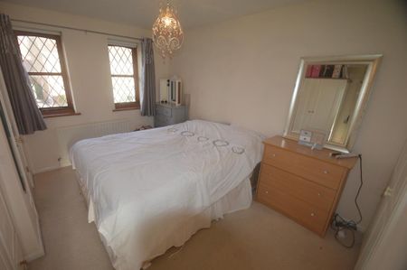 2 bedroom semi-detached house to rent - Photo 2