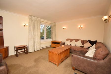 2 bedroom maisonette to rent - Photo 2