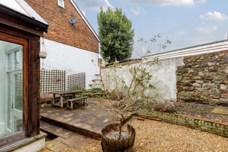 3 bedroom house to rent - Photo 2