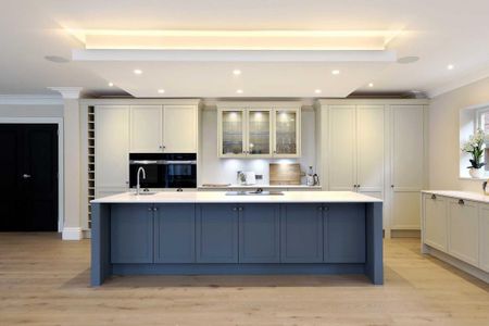 6 bedroom detached house to rent - Photo 2