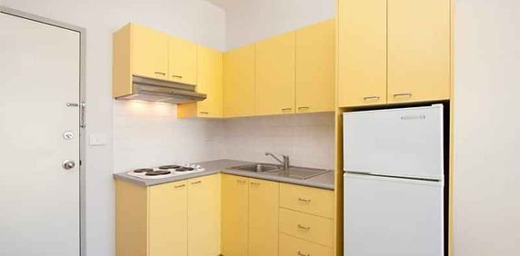 2 Bedroom Apartment - Standard - Photo 2