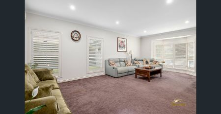 Large Double Storey with Five beedroom & Four living in in Quiet and Quality Proximity - Photo 4