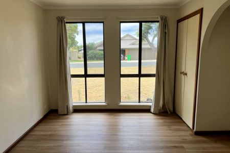 Location, location, location! - Photo 3