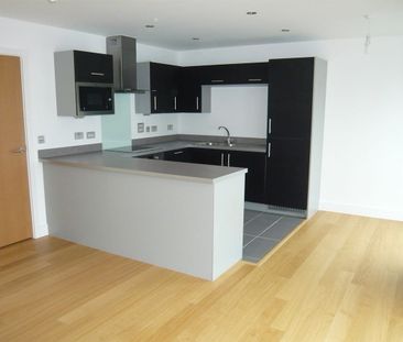 Superb 2 double bed executive apartment on the top floor of the sou... - Photo 5