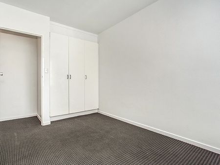 Spacious Ground-Floor Living in Prime Coburg Location - Photo 3