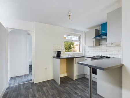 2 bedroom terraced house to rent - Photo 5