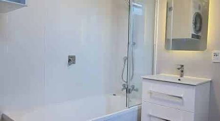 4 bedroom, New bathroom, Close to town. - Photo 5
