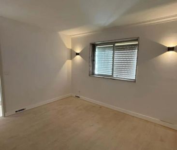 1-bedroom apartment for rent in Lisbon. - Photo 1