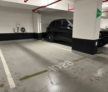 For Lease - 3240 William Coltson Avenue, Oakville, Ontario - Photo 6