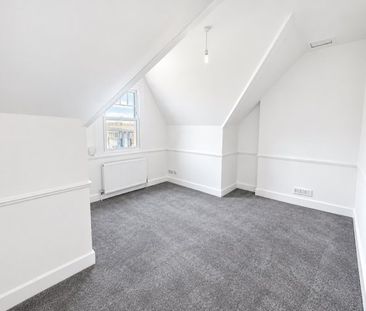 Flat to rent - Wickham Road, Beckenham, BR3 - Photo 5